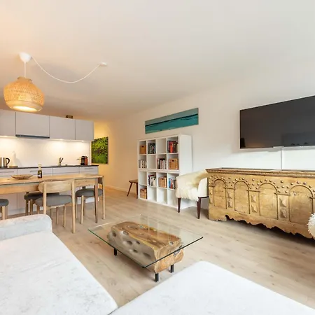 公寓 Tinus - 3 Min Walk To Lift