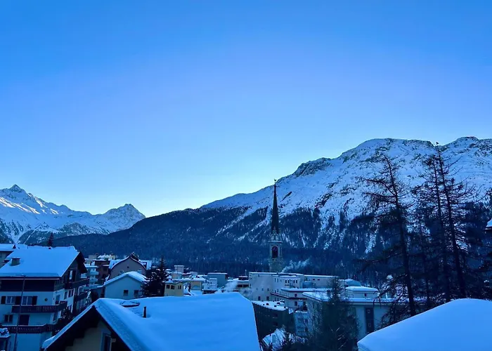 Tinus - 3 Min Walk To Lift Apartment