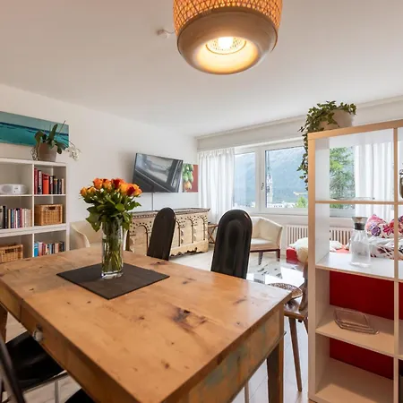 Tinus - 3 Min Walk To Lift Apartment St. Moritz